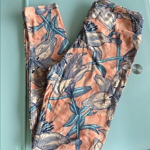 LuLaRoe os Peach and Blue Floral Leggings